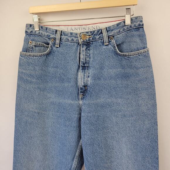 Land's End Vintage Relaxed Fit Tapered Leg Jeans Light Wash Size 12 - Picture 2 of 13